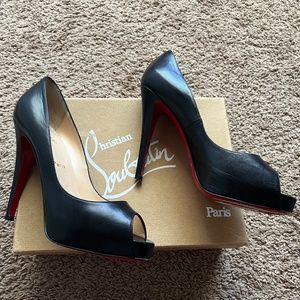 Very Prive Black Louboutin